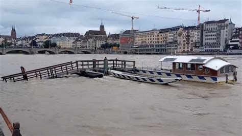 Hochwasserlage in der Schweiz Heftiger Regen lässt Pegel steigen