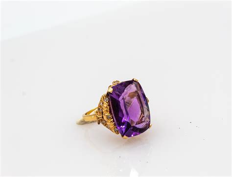Art Deco Style White Modern Round Cut Diamond Amethyst Yellow Gold