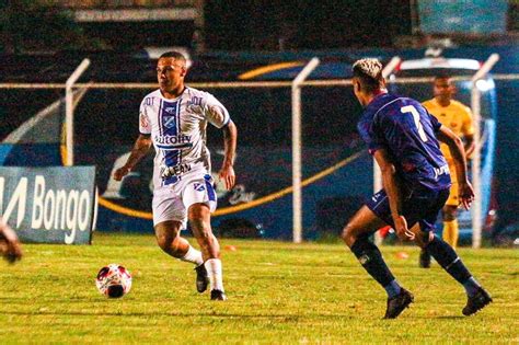 Sao Caetano X Taubate - São Caetano vence Taubaté e deixa a zona de rebaixamento da Série A2 ...