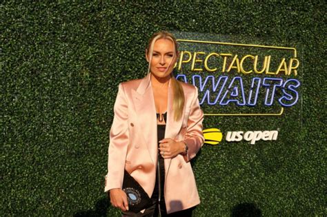 Lindsey Vonn Se Viste Con Un Corpiño Y Una Chaqueta Gucci Rosa Para Ver