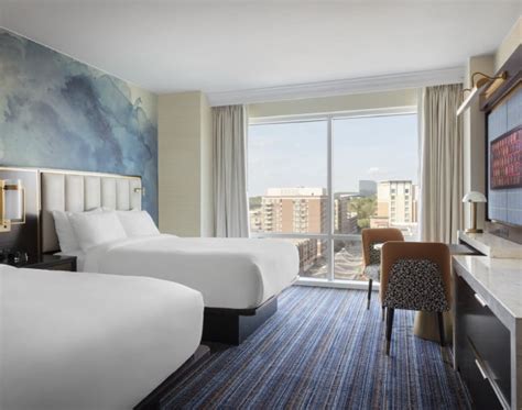 National Harbor Hotel Rooms | Gaylord National Resort