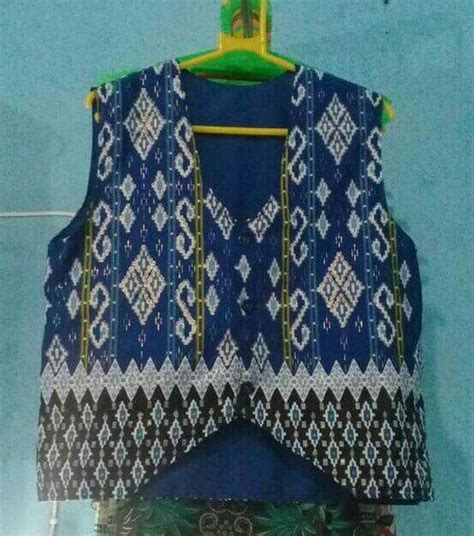 Rompi Batik Motif Ntt Rompi Batik Siswa Smp Rompi Batik Motif Daerah