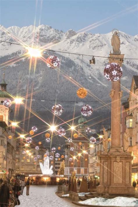 Innsbruck Vi Accoglie Tra Luci Festa E Tradizioni Con I Mercatini Di