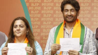 After Quitting Congress Khera Joins BJP With Actor Shekhar Suman