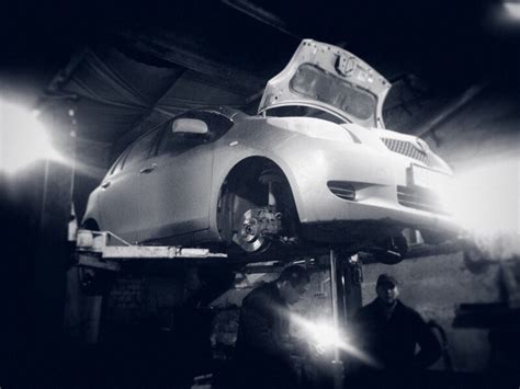 Замена сцепления, стойки и втулки стабилизатора. — Toyota Yaris (p2), 1 ...