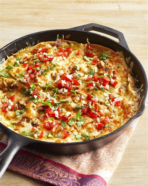 Green Chile Enchilada Casserole Might Be Too Good To Share Recipe Yummy Casserole Recipes