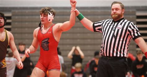 Laker Wrestlers Split Senior Night Matches With Coopersville Zeeland East Sports