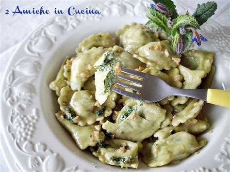 Ravioli Alla Borragine E Ricotta In Salsa Di Noci Amiche In Cucina