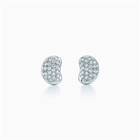 Elsa Peretti™ Bean design | Tiffany & Co.