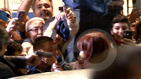 Cristina Kirchner Repudio Mundial Por El Atentado Con Arma De Fuego