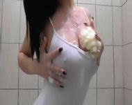 Awesome Babe Teasing In The Bathroom