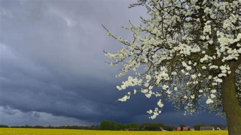 Sonne Graupel Regen Durchwachsenes Wetter Kommt Nach NRW WELT