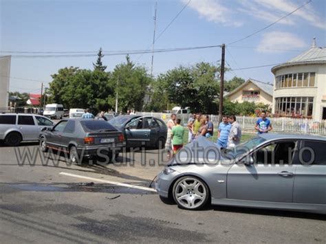 Trei Masini Implicate Intr Un Accident Pe Strada Petru Rares FOTO