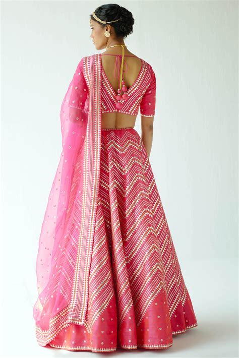 Pink Raw Silk Embroidered Wedding Lehenga Set By Priyal Prakash At Pernia S Pop Up Shop 2024