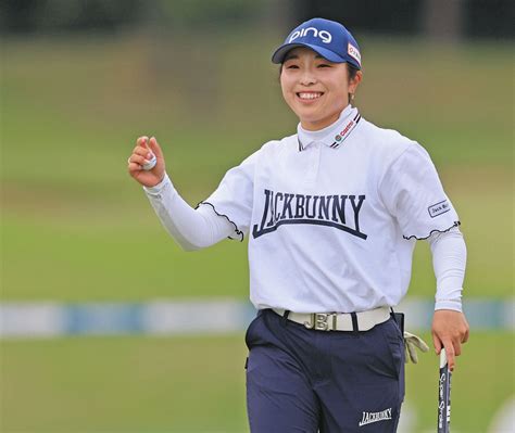 女子ゴルフ・佐久間朱莉、悲願の初優勝へ首位タイに浮上 今度こそ師匠・ジャンボ尾崎に吉報の報告を：中日スポーツ・東京中日スポーツ