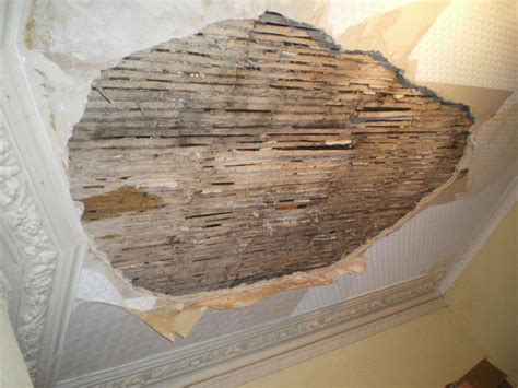 Ceiling Repair: How To Plaster A Ceiling Repair