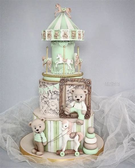 Pin By Chini Mldo On Cakes In Carousel Cake Safari Birthday