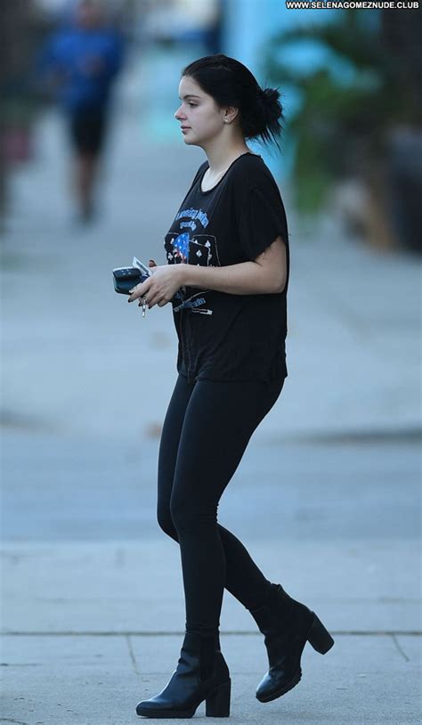 Ariel Winter No Source Beautiful Posing Hot Sexy Babe Celebrity Nude Celebrities Mobile