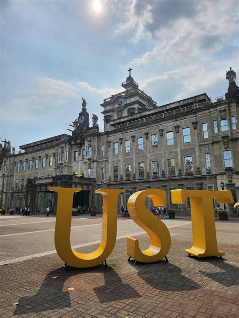 UST Main Building : r/ITookAPicturePH