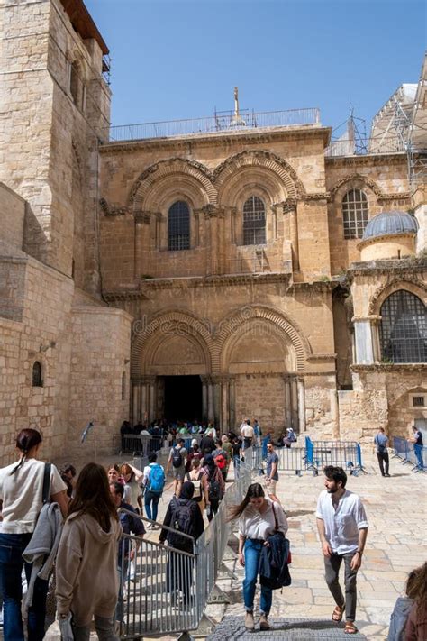 Jerusalem Israel 10 April 2023 Crowd Of Tourists And Pilgrims At