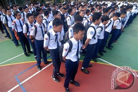 Hapus Masa Orientasi Siswa Dan Perploncoan Kenali Anies Baswedan