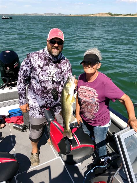 Lake Sakakawea Fishing Guide - Mike Peluso Outdoors