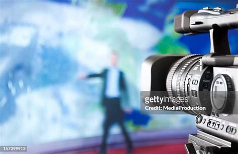 News Anchor Set Stock Fotos Und Bilder Getty Images