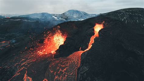 Active Volcano Reykjanes Geothermal Tour Your Friend In Reykjavik