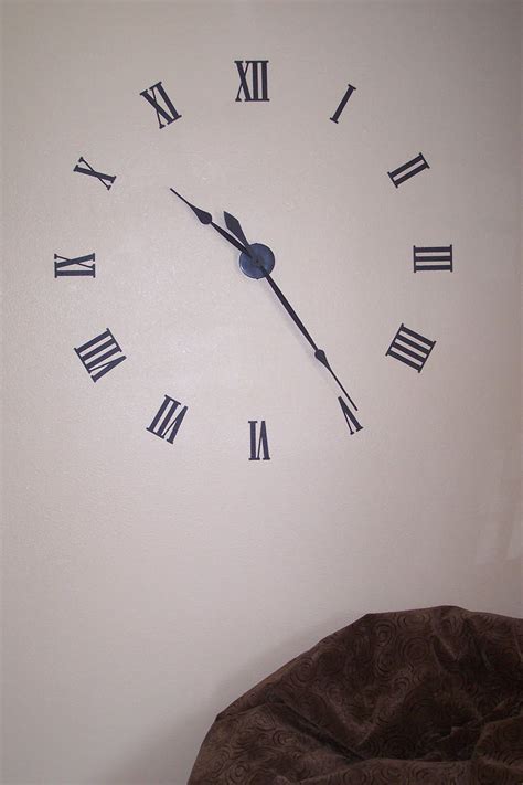 Val's Creations: Vinyl Wall Clock