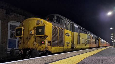 Up Close With Two Class 37 And Network Rail S Test Train In Lowestoft Railway Station At Night