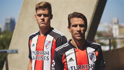 River Y Adidas Presentaron La Nueva Tercera Camiseta Marketing Registrado