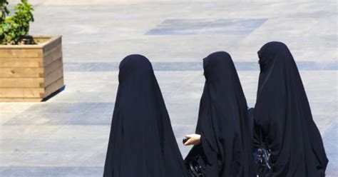 Uso Del Burka En España ¿problema Real O Ficticio