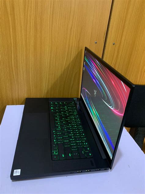 Laptops And Phones Plug Check My Likes On Twitter Razer Blade