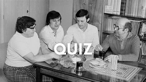 Quiz Tak się żyło w PRL u Quiz wiedzy w którym młodzież odpadnie