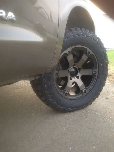 Toyota Tundra Custom Wheels Fuel Beast X Et Tire Size