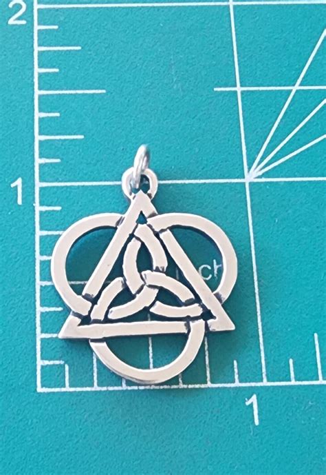 Retired James Avery Trinity Knot Pendant Larger Size Gem