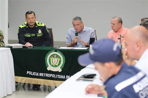 Con Mesa De Diálogo Se Busca Dar Solución A La Comunidad Que Invadió Predio En Neiva Red