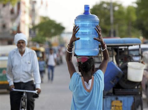 Delhi Is Craving For Drop Of Water See Water Crisis Of Capital In These