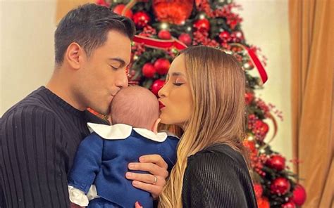 Carlos Rivera y Cynthia Rodríguez celebran bautizo de su hijo El Sol