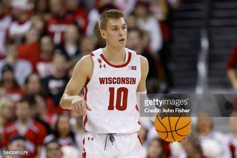 Wisconsin Badger Basketball Photos And Premium High Res Pictures