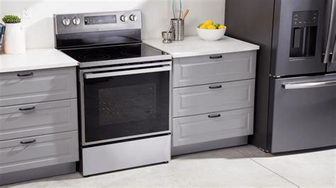 Hisense Hbe3501cps Range Review An Affordable Electric Oven Reviewed