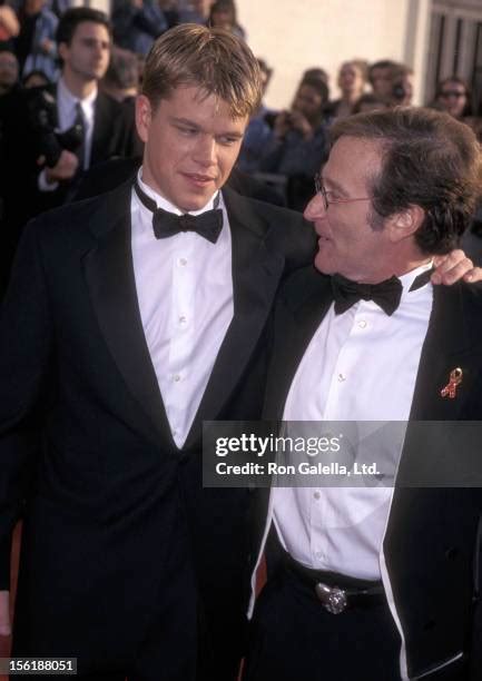 Matt Damon Robin Williams Photos and Premium High Res Pictures - Getty ...