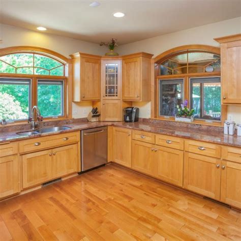 11 Colors That Go With Birch Wood Cabinets With Pictures Kitchen Seer