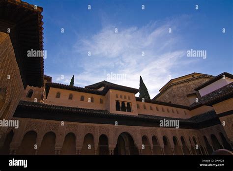 View Of The Nazrid Palace Palacio Nazaries In The Court Of The Lions