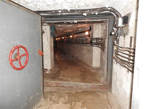 Une Prison Abandonn E Dans Un Bunker Souterrain Un Ancien Abri Anti