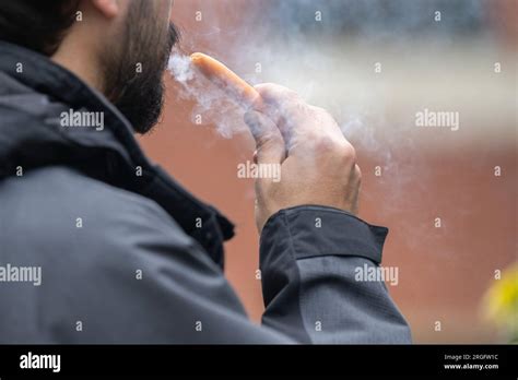 London Uk August A Man Vaping Local Councils Are Calling For