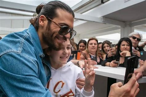 Can Yaman Famoso Ator De Produ Es Turcas Vai Estar No Porto