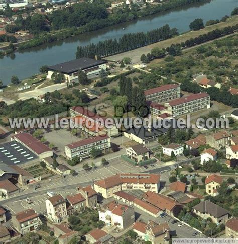 Photos aériennes de Pont à Mousson 54700 Le Lycée Hanzelet