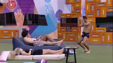 Resumo Bbb21 03 02 Possibilidades De Romance E Expectativa Para Festa