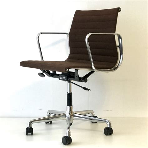 EA117 Office Chair By Charles Ray Eames For Vitra 1990s 137567